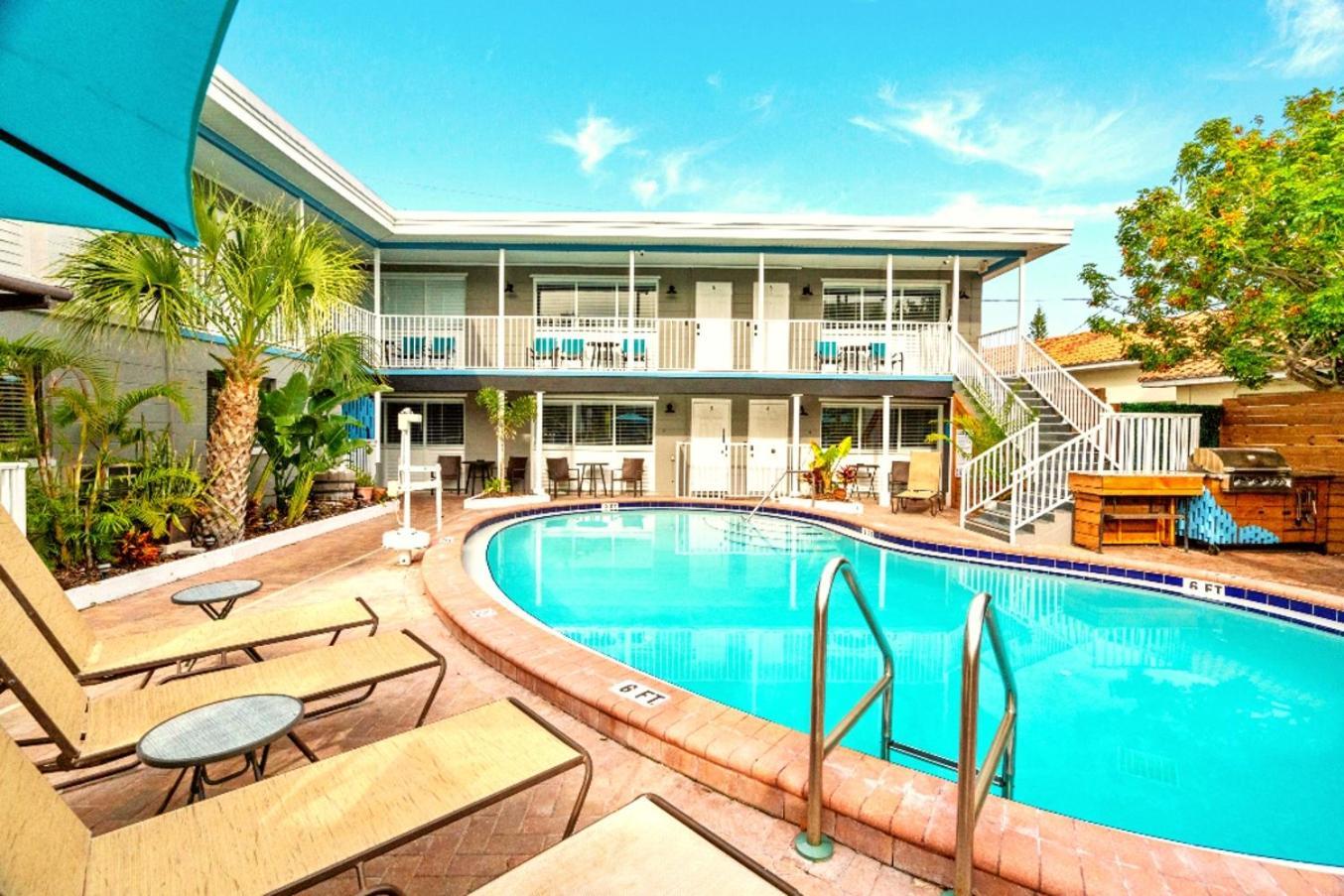 Boutique Beach Retreat Сант Пит Бич Экстерьер фото